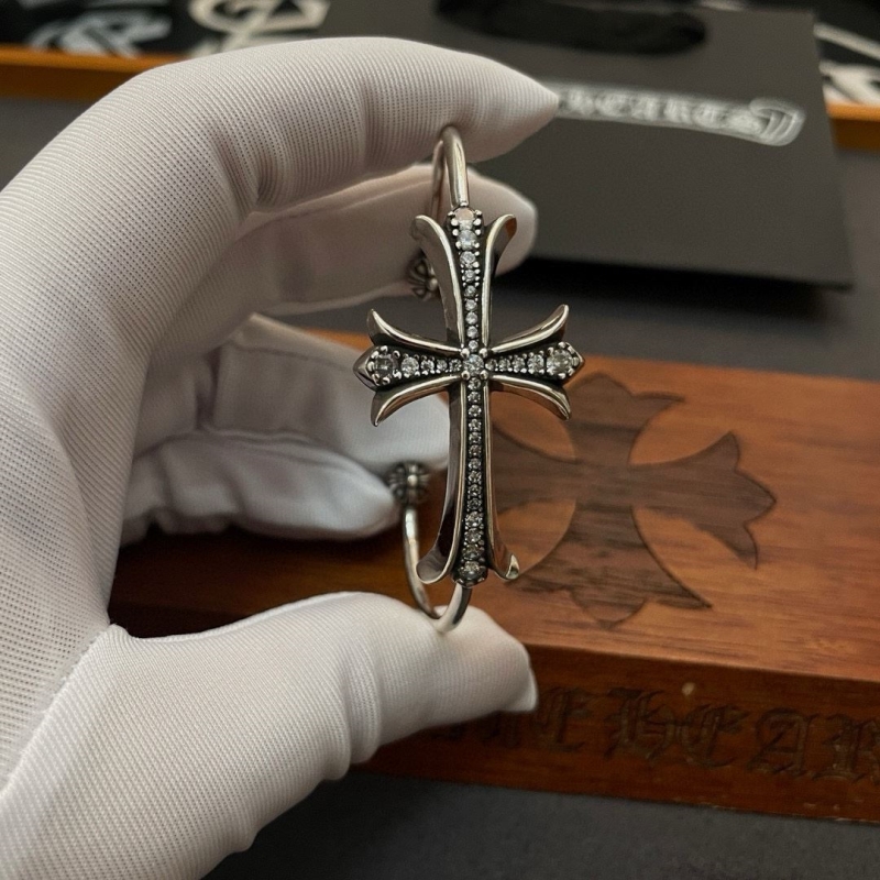 Ch*0me He**ts bracelets